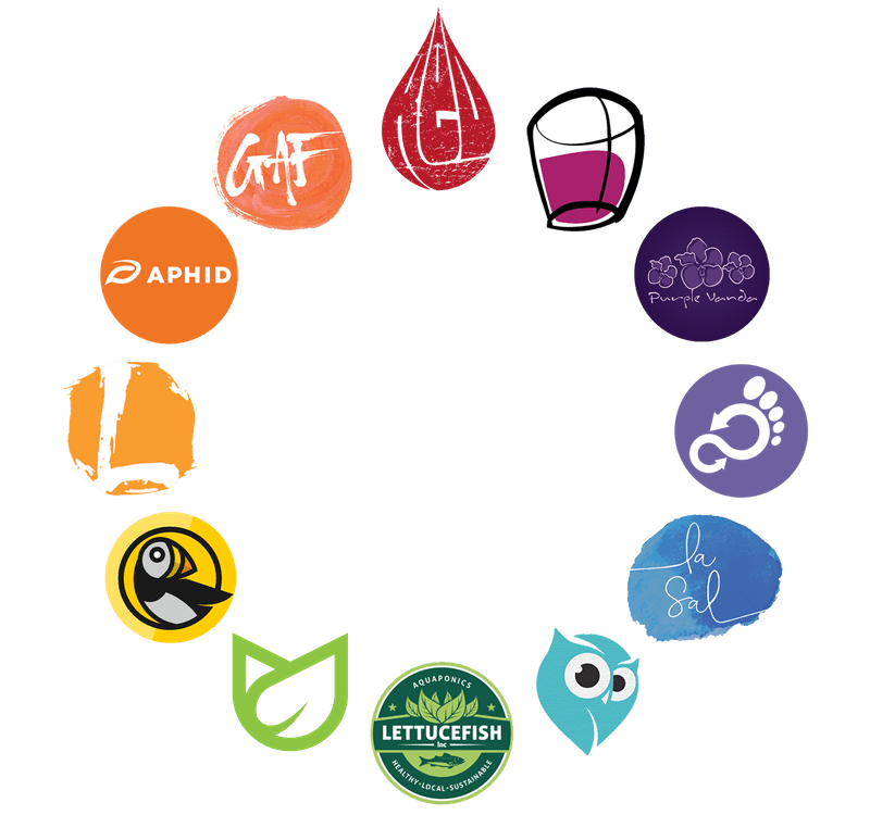 Diff&eacute;rentes couleurs de branding montr&eacute;es dans un arc-en-ciel de diff&eacute;rents logos