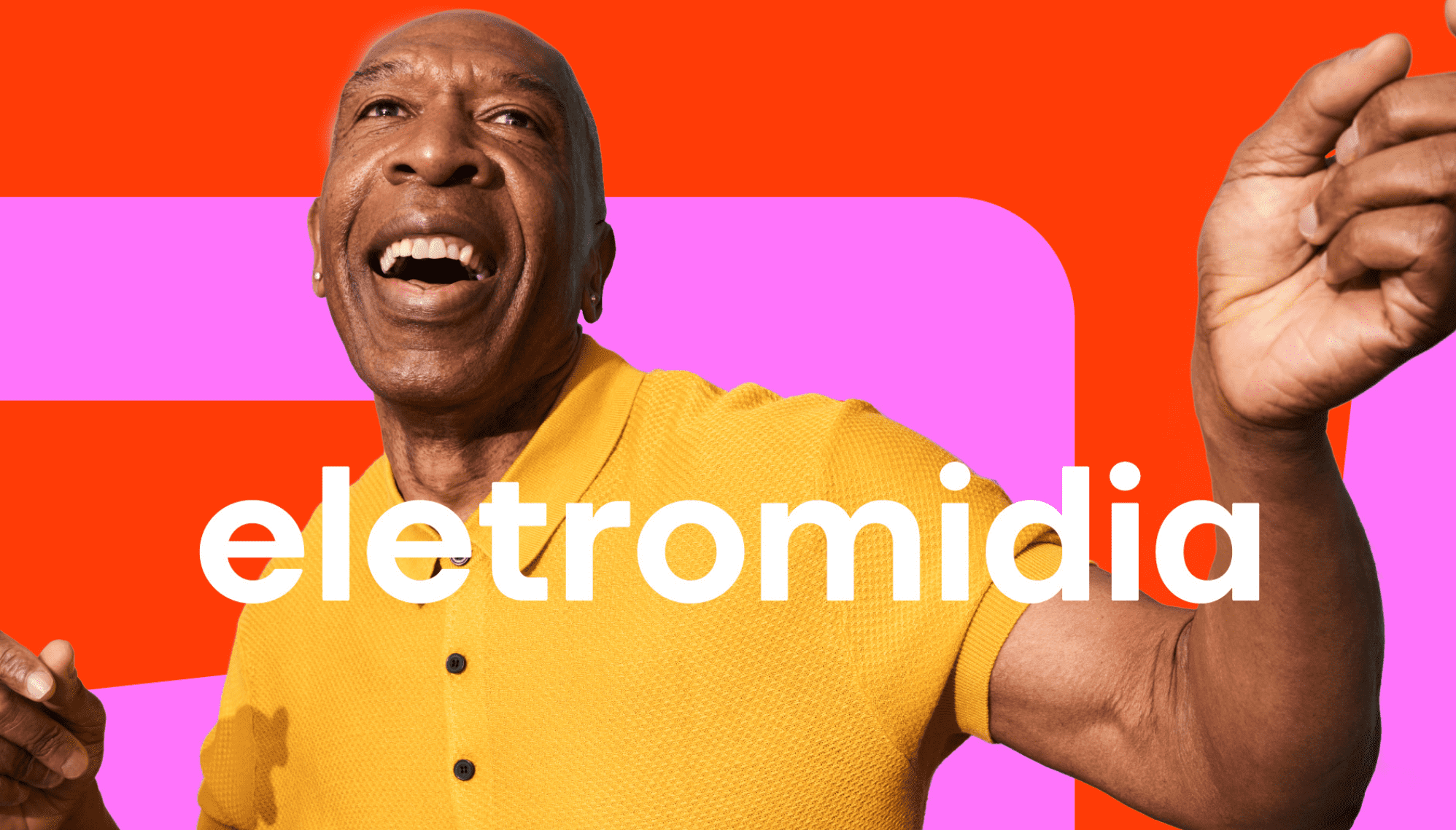 Photo d'un homme en train de danser avec le logo d'une marque