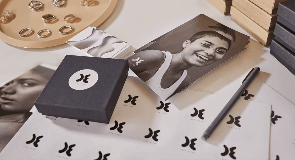 MXP-25980-BrandRefresh-FOH-marquee-001_fr-fr